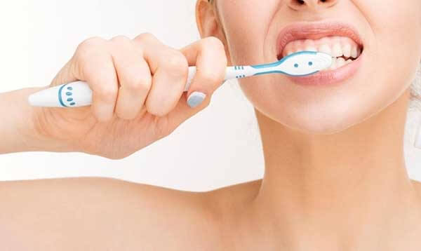 Chăm sóc sóc răng sau khi nhổ
