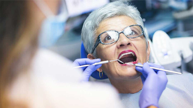 Phòng ngừa các bệnh răng miệng ở người cao tuổi