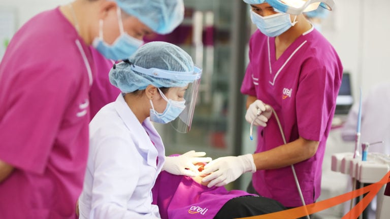 kham nieng rang nha khoa oreli