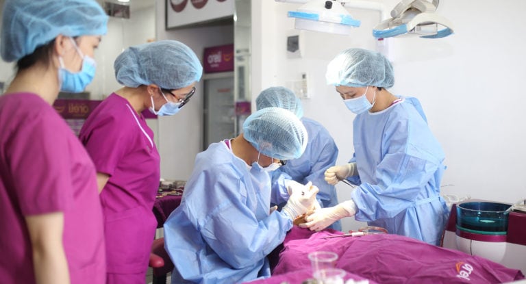 cấy implant uy tín bmt