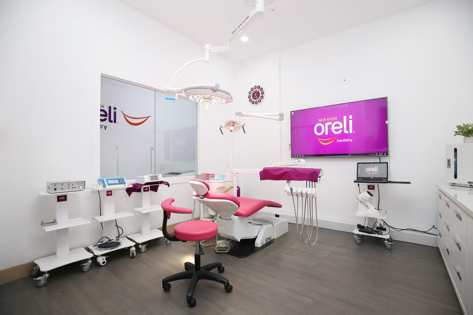 phau thuat implant oreli