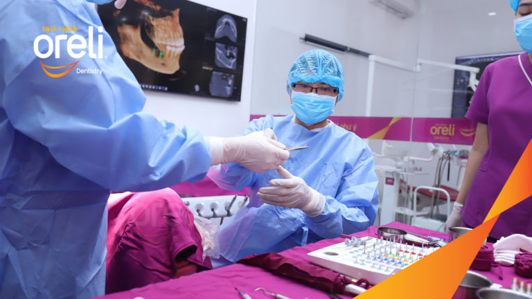 Ca trồng răng hai hàm thay đổi nụ cười và ăn nhai chắc chắn – Kết quả thực tế | Oreli
