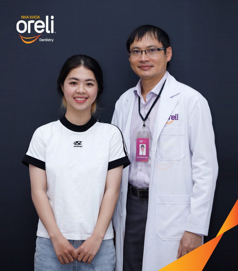 Ca niềng răng chen chúc hoán đổi vị trí trang cửa và răng nanh tại Oreli