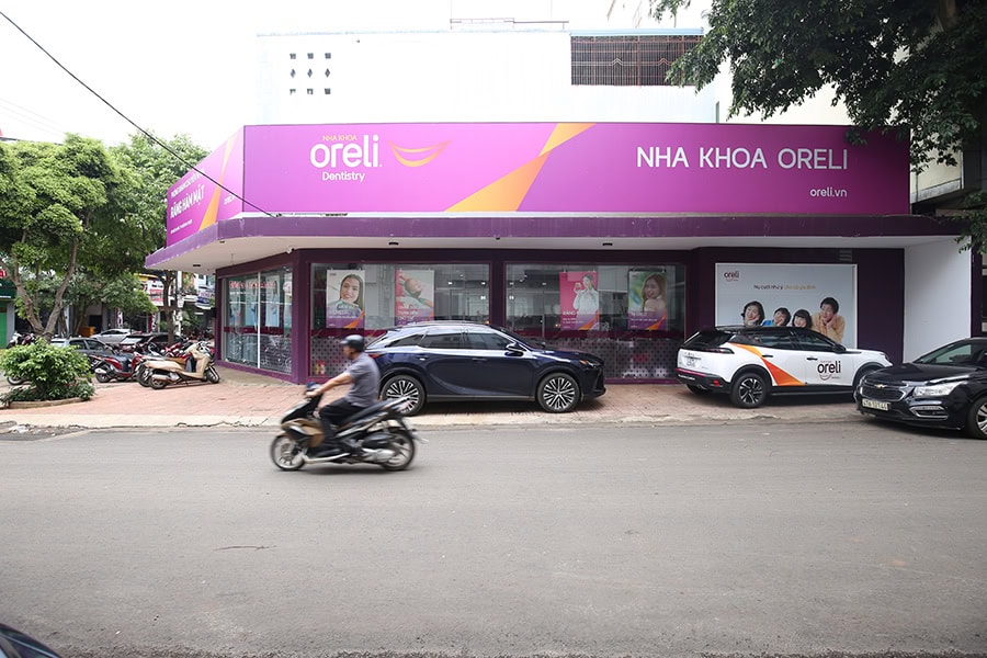 Mặt hông nha khoa Oreli Buôn Ma Thuột