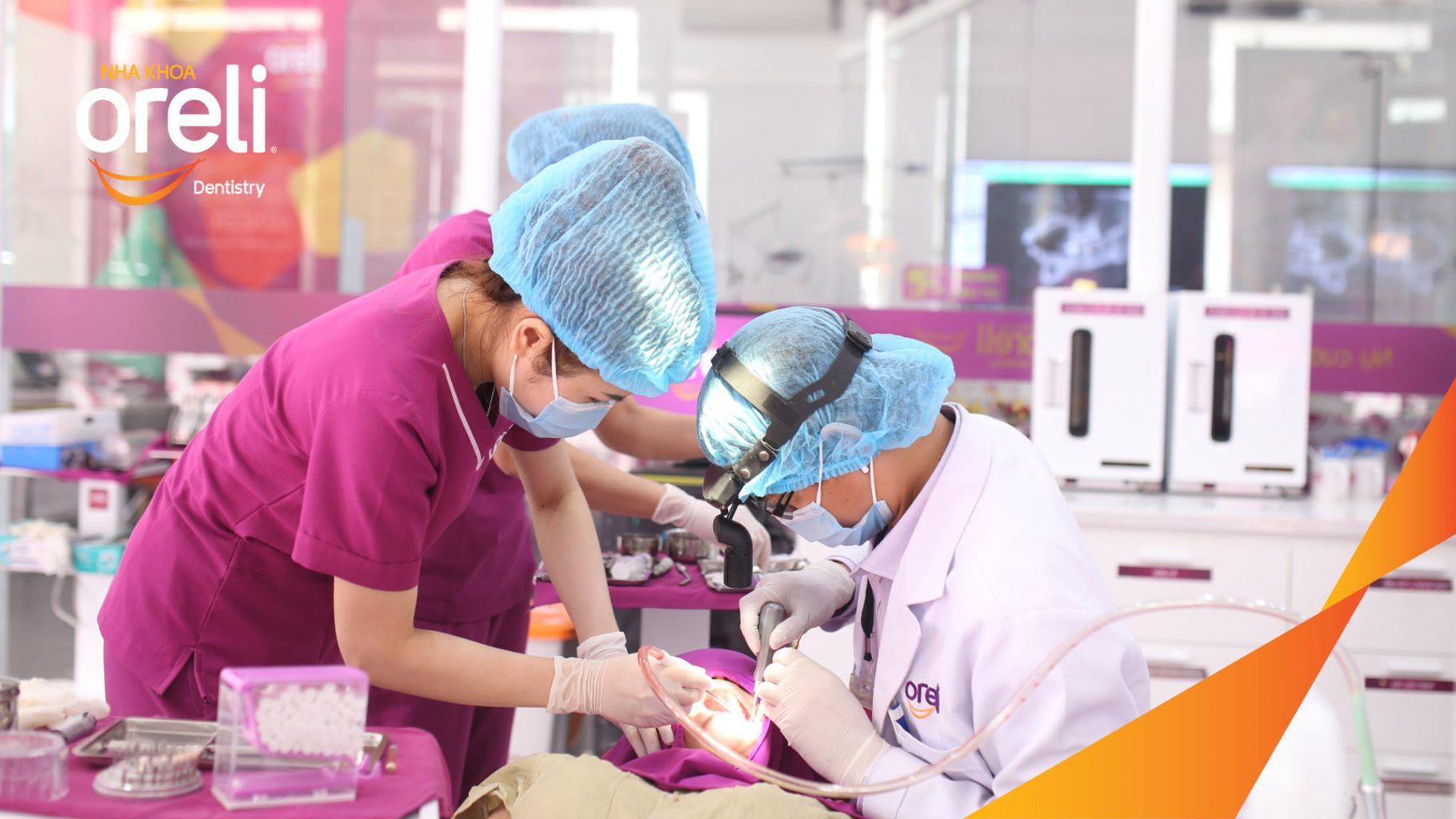 Thực hiện Nhổ răng khôn kéo dài 30 phút tại Nha khoa Oreli