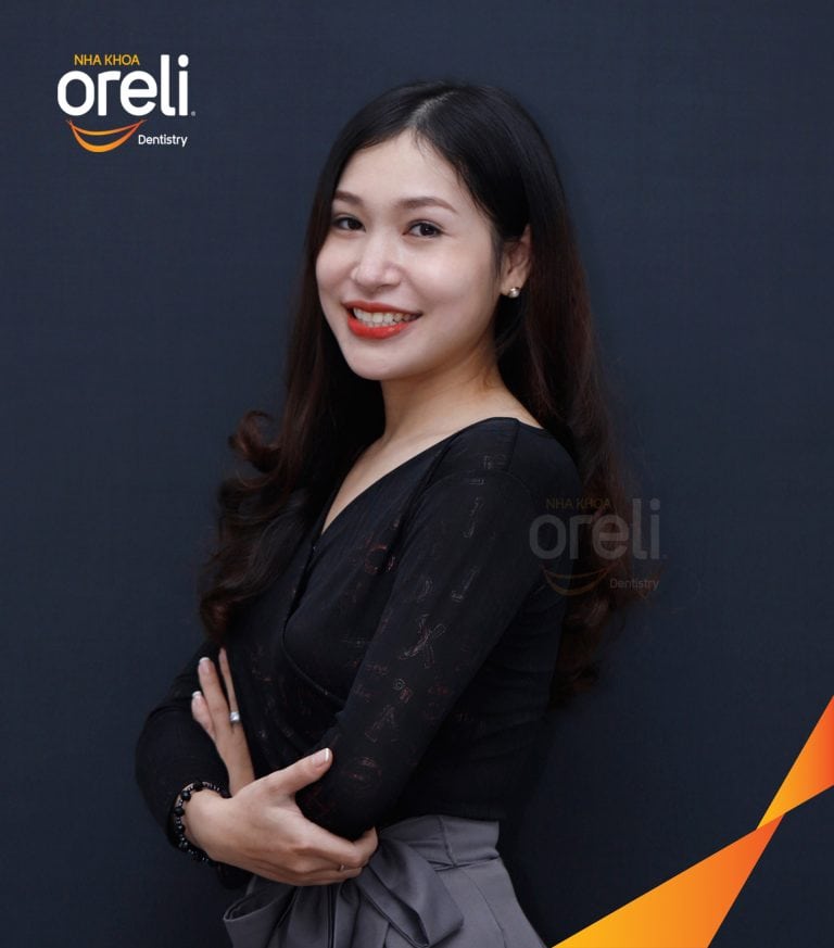 Ca niềng khe thưa bằng mắc cài sứ kết quả thay đổi sau 18 tháng tại nha khoa Oreli