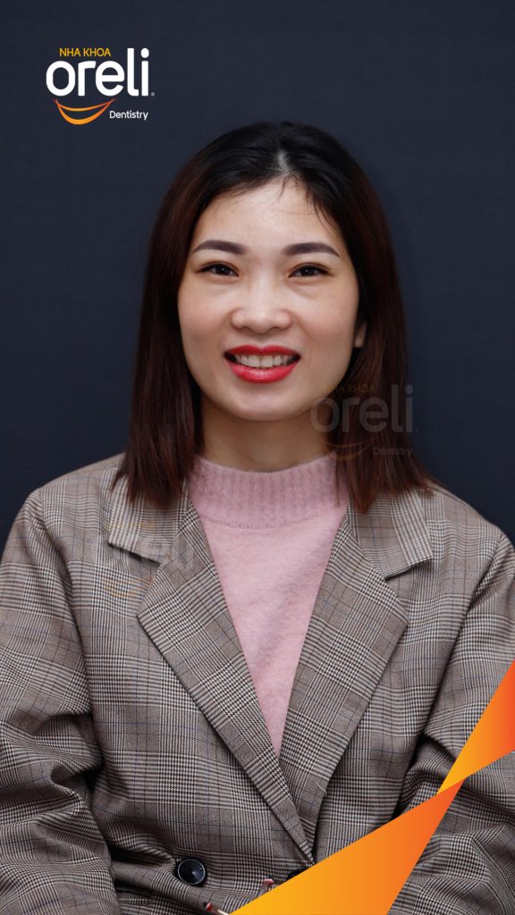 Thực hiện Phục hồi khe thưa bằng mặt dán sứ veneer kéo dài 2 lần hẹn tại Nha khoa Oreli