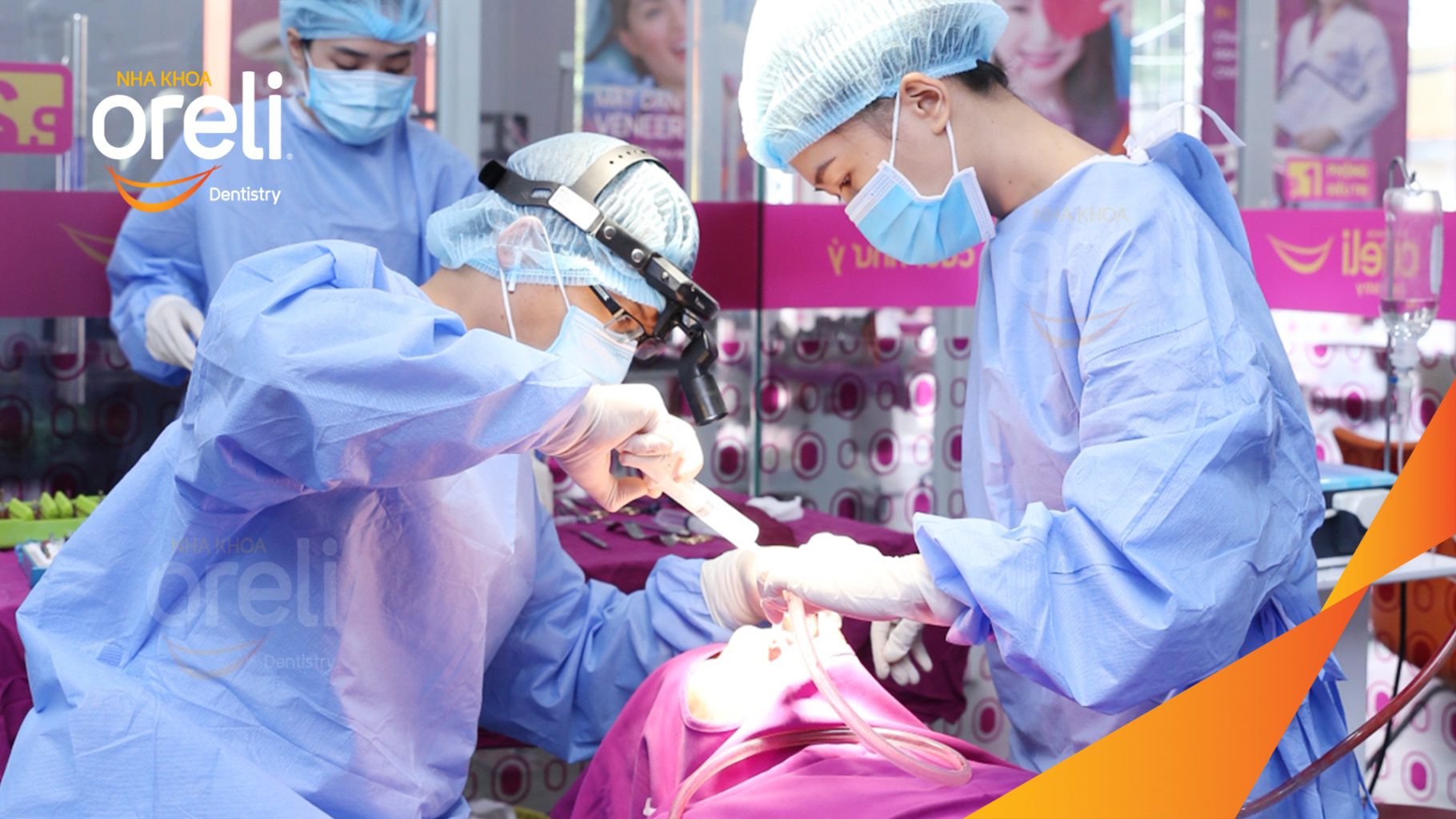Mất răng hàm dưới trước khi điều trị tại Oreli