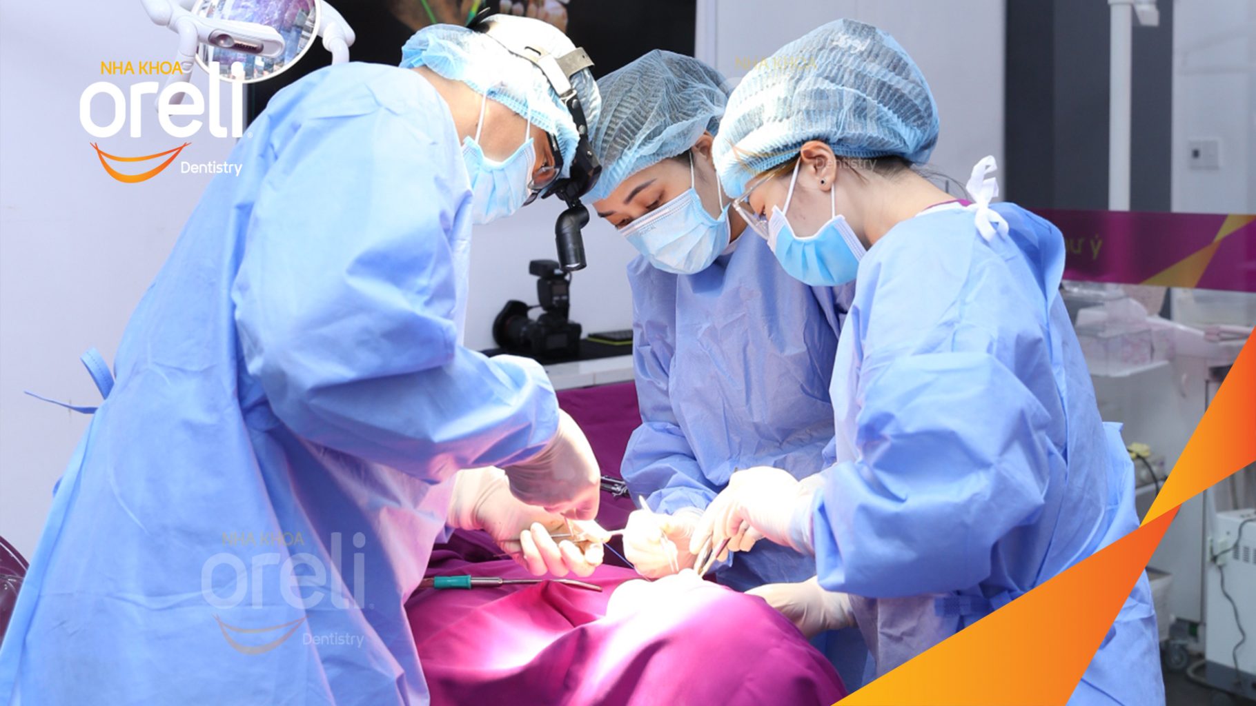 Mất răng hàm dưới trước khi điều trị tại Oreli
