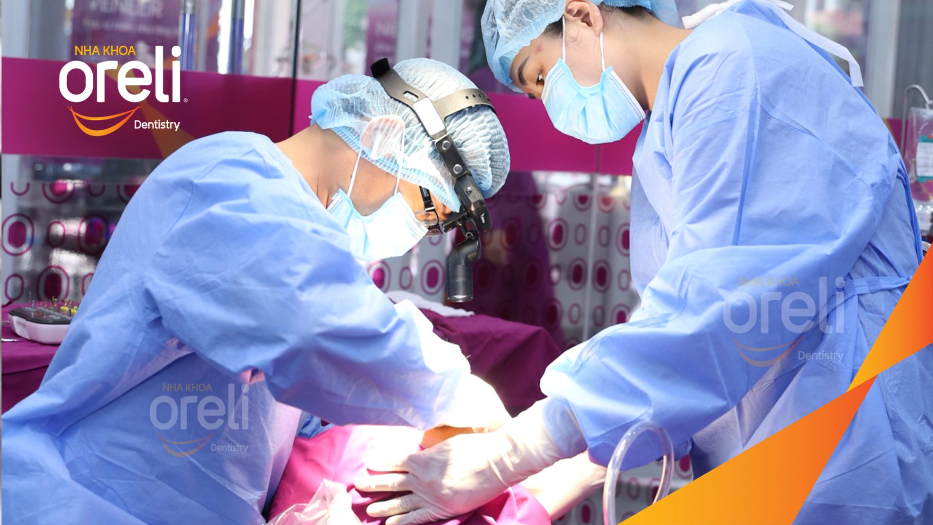 Mất răng hàm dưới trước khi điều trị tại Oreli