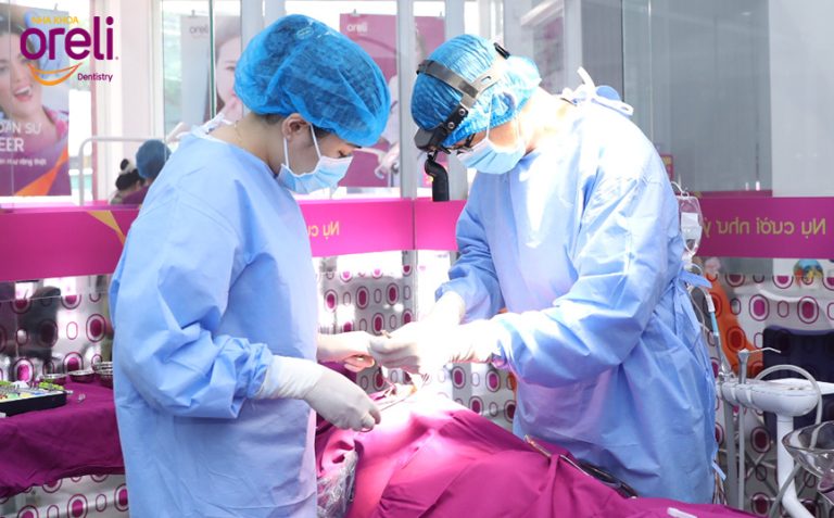 Phục Hồi Răng Mất Hàm Trên Bằng Implant l Nha Khoa Oreli